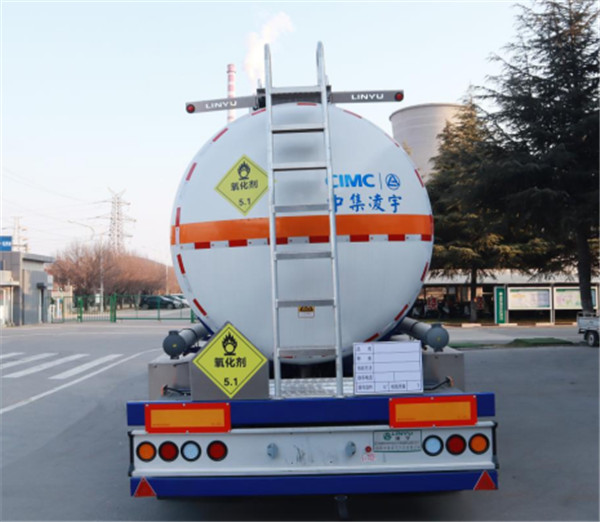 中集3915k1体育十年品牌值得信赖双氧水运输半挂车