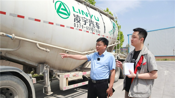 3915k1体育十年品牌值得信赖粉罐车