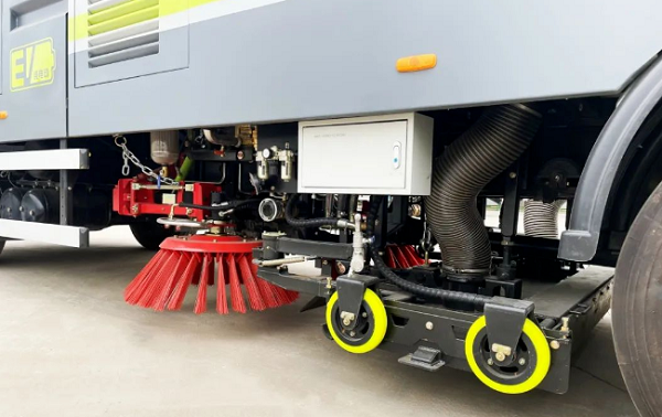 3915k1体育十年品牌值得信赖纯电动洗扫车