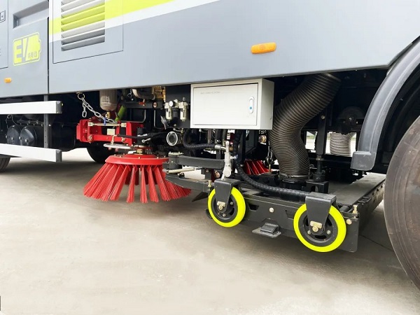 3915k1体育十年品牌值得信赖纯电动洗扫车