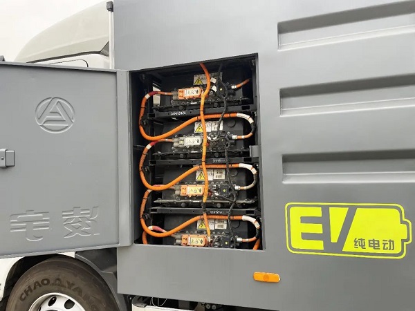 3915k1体育十年品牌值得信赖纯电动洗扫车