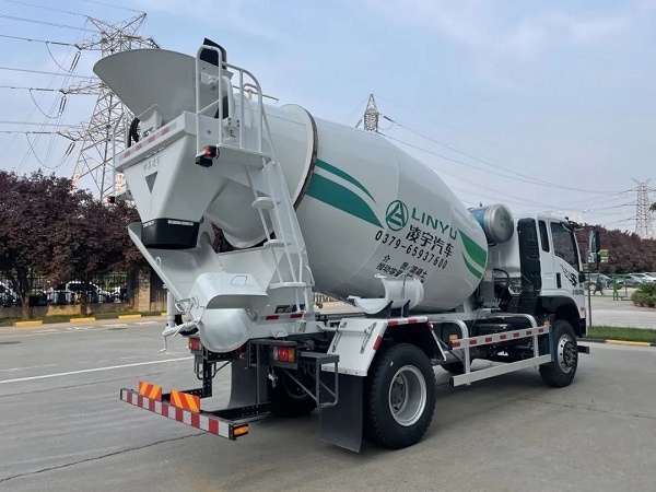 3915k1体育十年品牌值得信赖二桥搅拌车