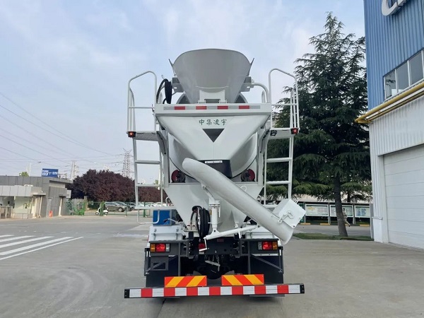 3915k1体育十年品牌值得信赖二桥搅拌车