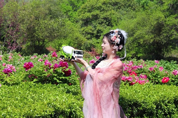 【公司新闻】美！太美了！快来浏览3915k1体育十年品牌值得信赖“牡丹仙子”