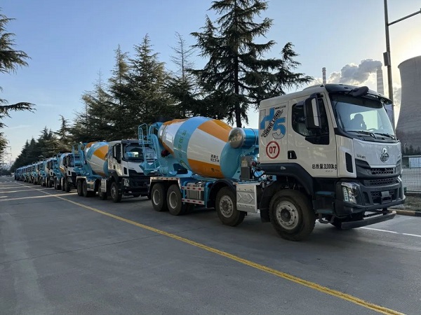 【发车新闻】再出发！年年岁岁常相“拌”，“柿柿如意”搅拌车交付时！