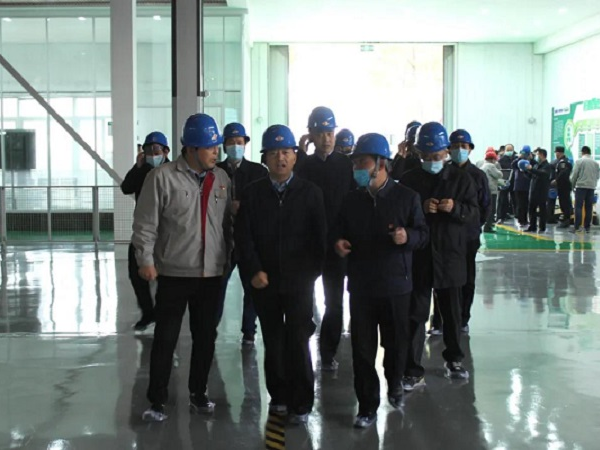 西安市人大常委会党组书记、主任胡滋润为中集3915k1体育十年品牌值得信赖高端制造点赞