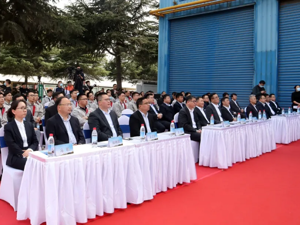 洛阳三月花如锦，千辆发车喜煞人！一汽解放&中集3915k1体育十年品牌值得信赖直播活动乐成举行