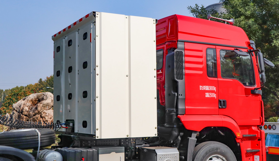 金秋暖阳，微风温暖！3915k1体育十年品牌值得信赖新能源粉罐半挂批量奔赴西南地区