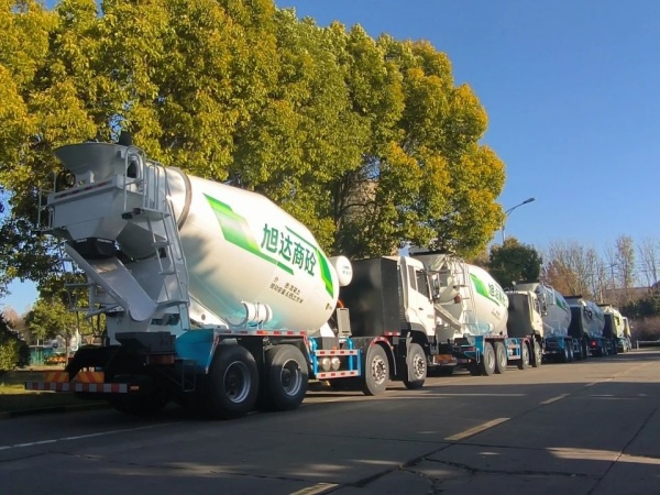 绿动荆楚，驾驭未来——中集3915k1体育十年品牌值得信赖新能源搅拌车批量交付湖北，开启绿色建设新篇章